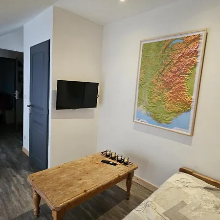 Les Biches N 82 4p8 Apartman *